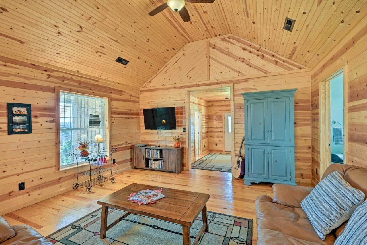 Breathtaking Elkin Getaway With Vineyard Views! Villa ภายนอก รูปภาพ