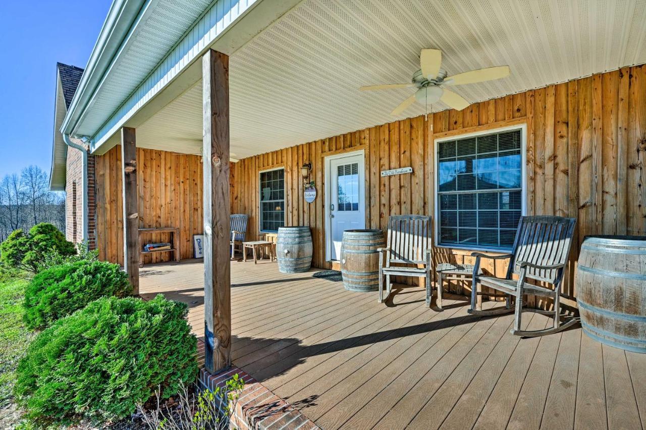 Breathtaking Elkin Getaway With Vineyard Views! Villa ภายนอก รูปภาพ