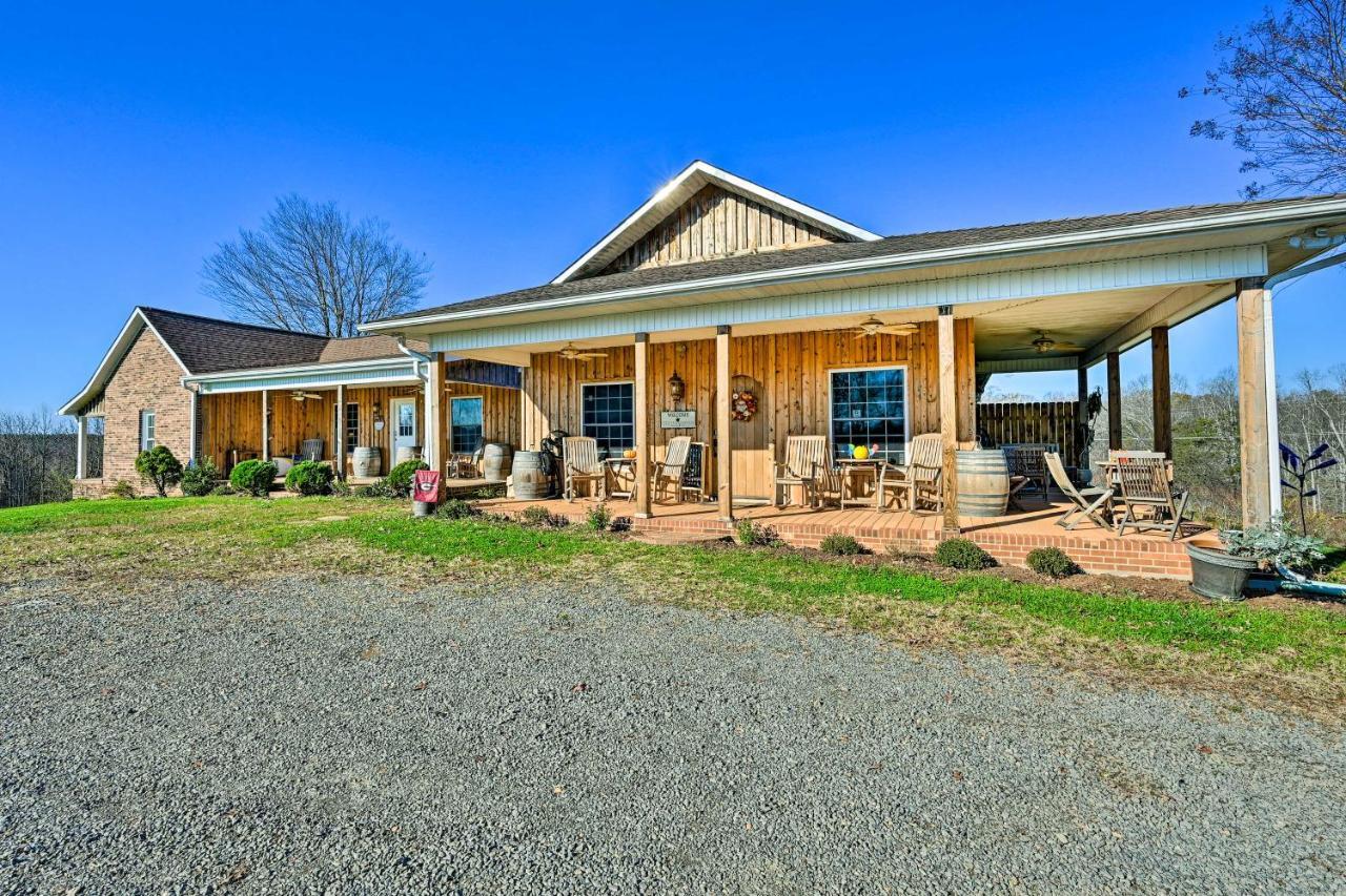 Breathtaking Elkin Getaway With Vineyard Views! Villa ภายนอก รูปภาพ