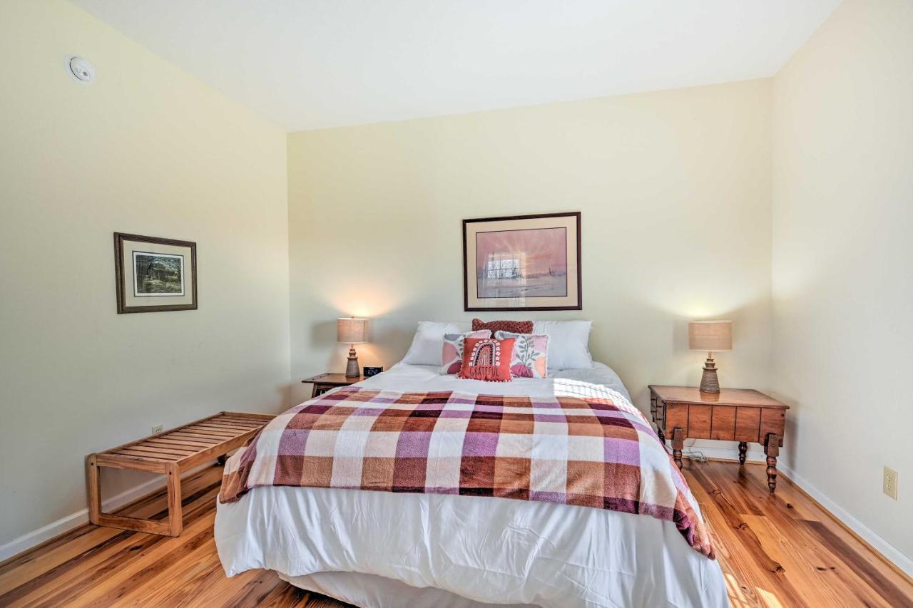 Breathtaking Elkin Getaway With Vineyard Views! Villa ภายนอก รูปภาพ