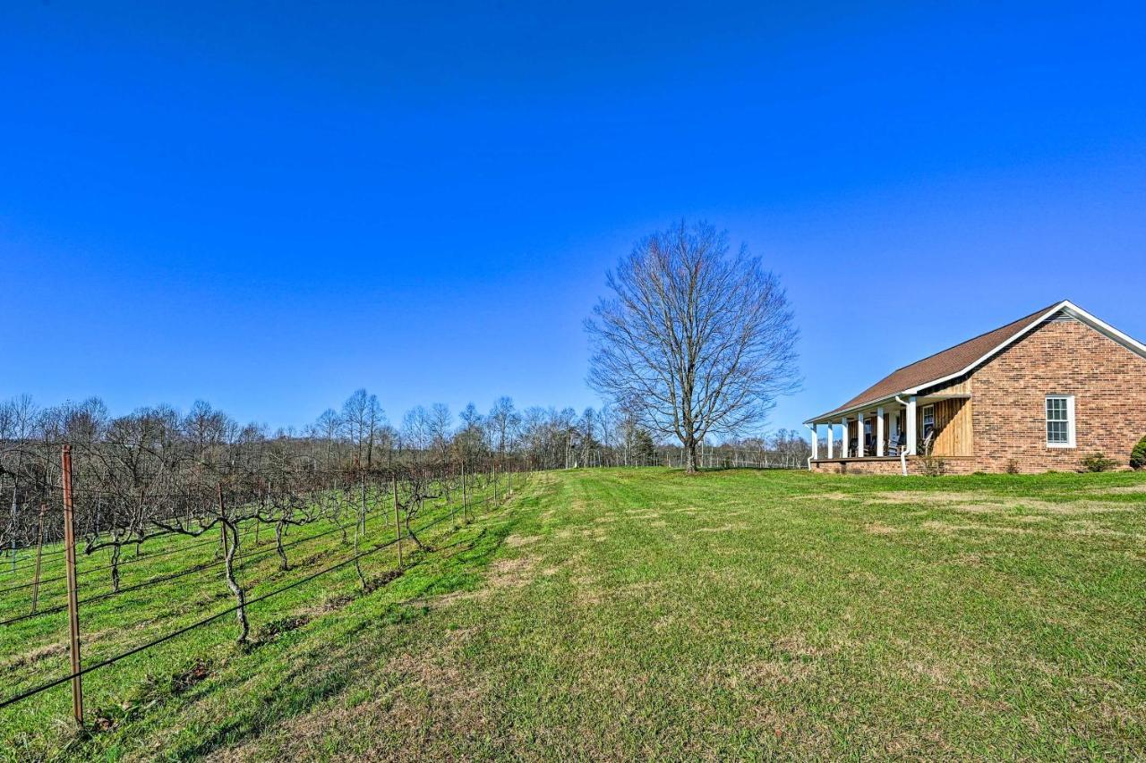 Breathtaking Elkin Getaway With Vineyard Views! Villa ภายนอก รูปภาพ